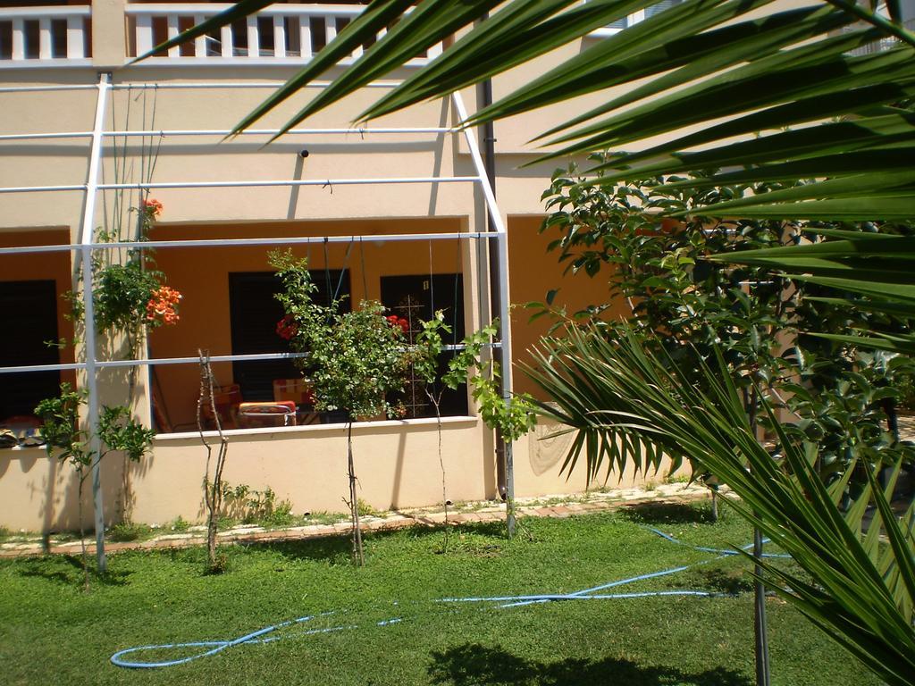 Apartments Tare, Free Parking Vodice Oda fotoğraf