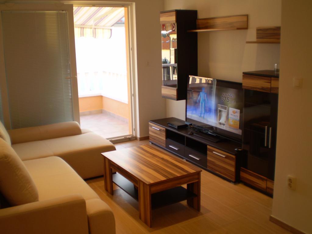 Apartments Tare, Free Parking Vodice Oda fotoğraf
