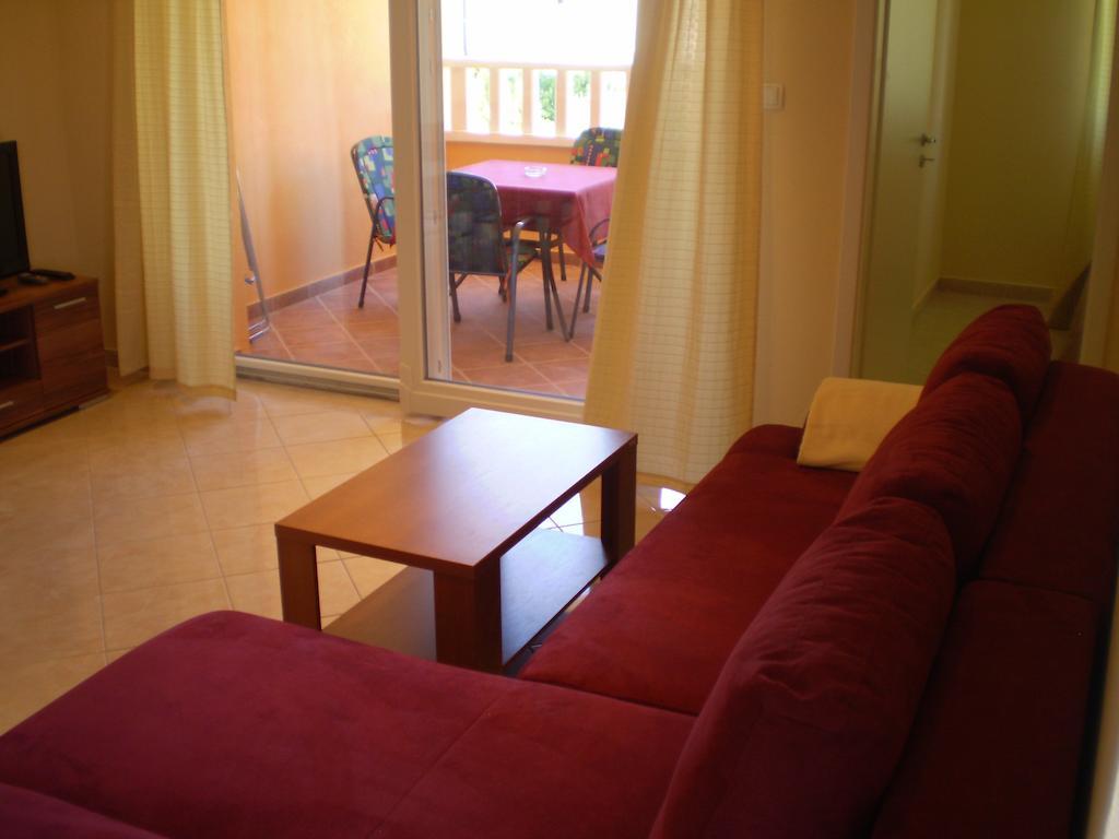 Apartments Tare, Free Parking Vodice Oda fotoğraf