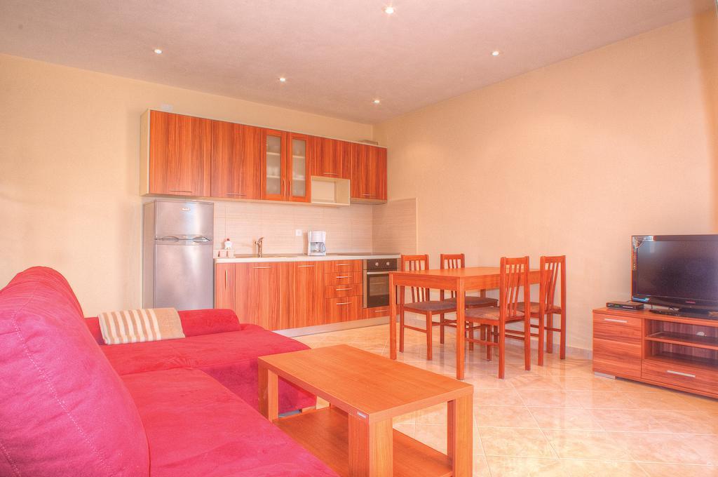 Apartments Tare, Free Parking Vodice Oda fotoğraf