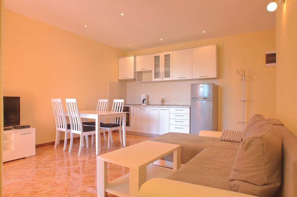 Apartments Tare, Free Parking Vodice Oda fotoğraf