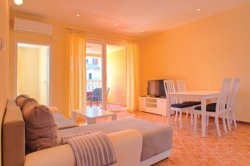Apartments Tare, Free Parking Vodice Oda fotoğraf
